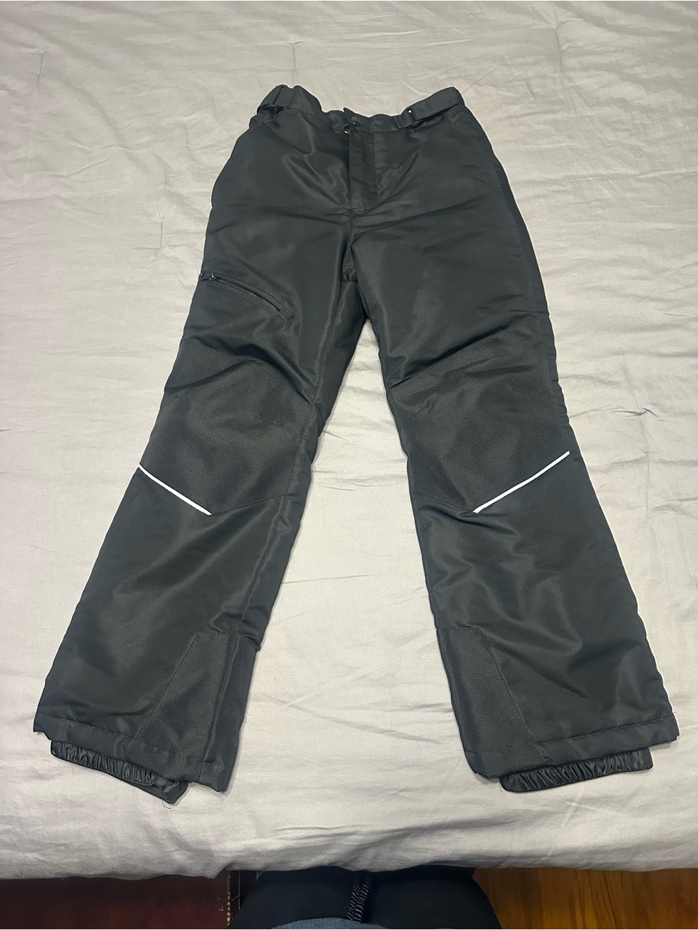 Swiss Tech Black Kids Snow Pants with Reflective Accents Size L (10-12)